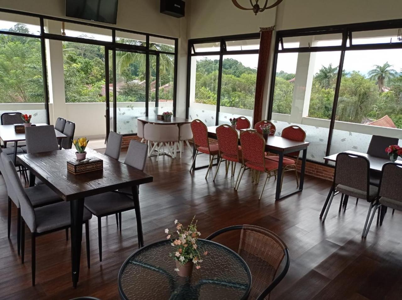 Lembang Hotel Rantepao Bagian luar foto